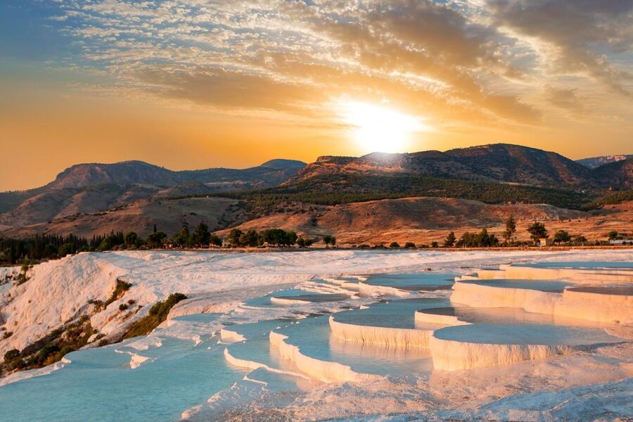 From Izmir: Pamukkale Guided Tour with Lunch - The necropolis factor, why Hierapolis can feel bigger than you expect