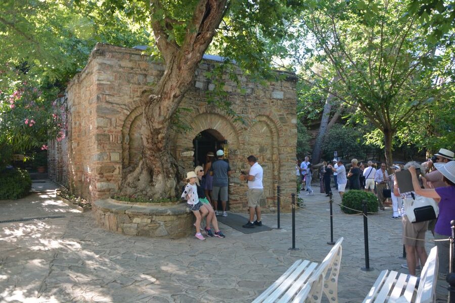 From Kusadasi Cruises: Ephesus Private Guided Tour - What to bring so your feet and photos both cooperate