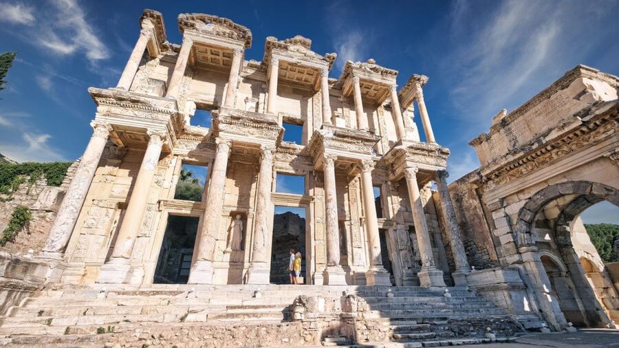 From Kusadasi or Izmir: Ephesus Private Tour - House of the Virgin Mary on Mount Bulbuldagi: A Quiet Contrast