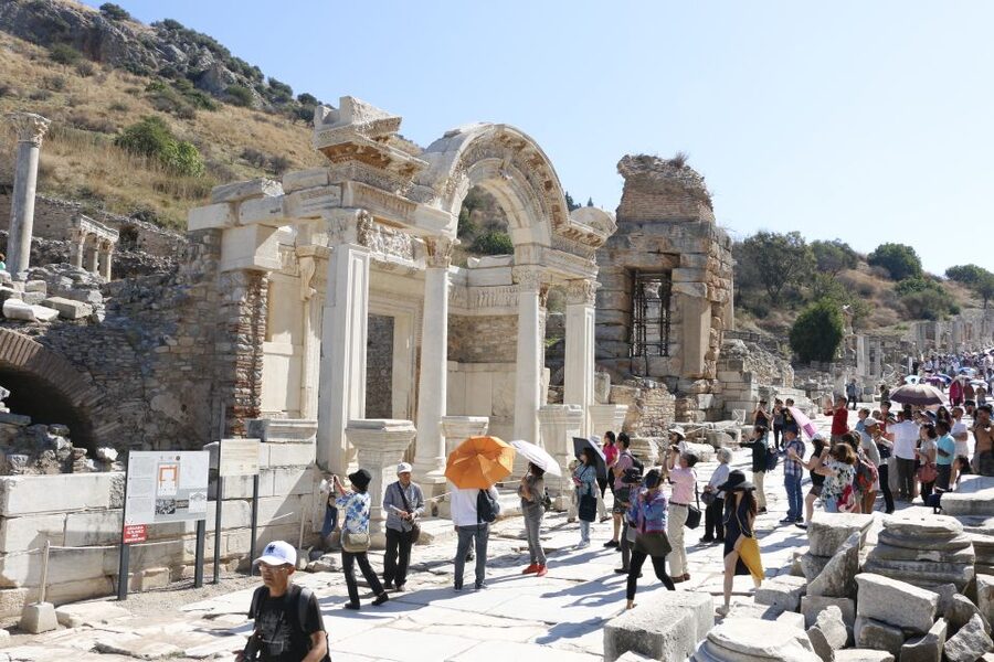 From Kusadasi/Selcuk: Highlights of Ephesus Small Group Tour - Optional Terrace Houses: worth the extra 320 ₺ if you want interiors