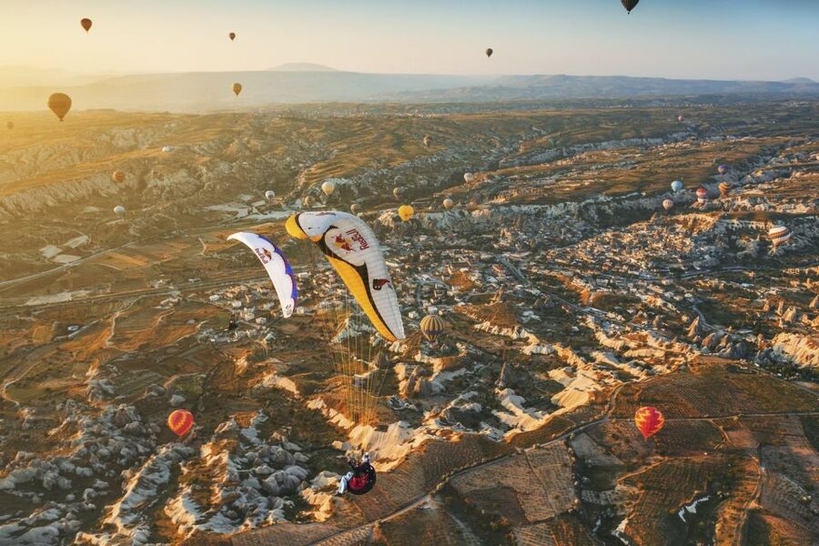 From Urgüp/Göreme: Cappadocia Tandem Paragliding & Transfer - From hotel pickup to takeoff: how the tandem flight day really runs