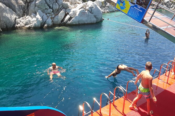Full-Day Boat trip marmaris / Day trip by Glass bottom - Marmaris Castle, islands, and the underwater viewing moments you should time well