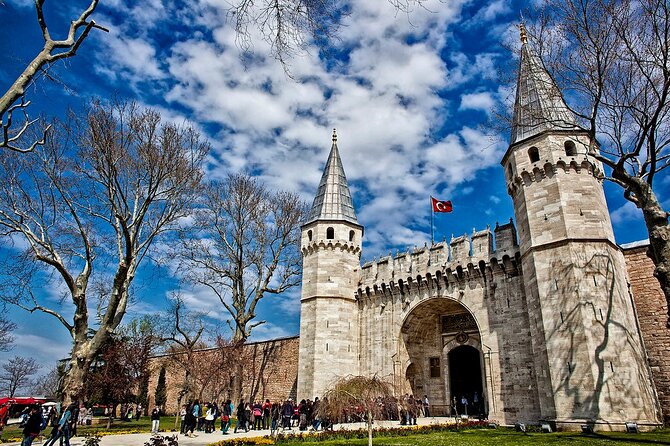 Full Day Historical Walking Tour of Istanbul Old City from Hagia Sophia - Hagia Sophia Grand Mosque: the building that keeps reinventing itself