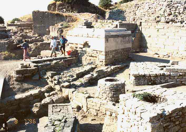 Full-Day Troy Tour From Istanbul - Achilles, the Scaean Gate, and the story logic behind the Gate of Troy VI
