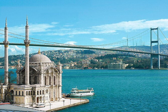 Golden Horn and Bosphorus Boat Tour in Istanbul - Turista Travel Agency Meeting Point on Divan Yolu: Avoid the Start-Time Headache