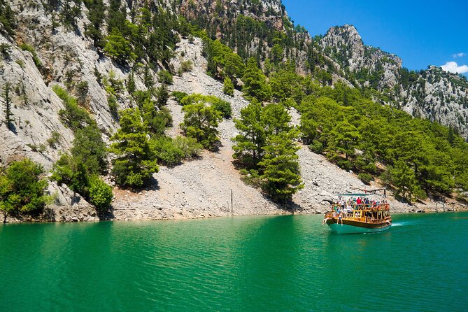 Green Canyon Boat Trip w/Lunch From Antalya - Lunch at Green park boat Oymapınar: views, food, and stairs