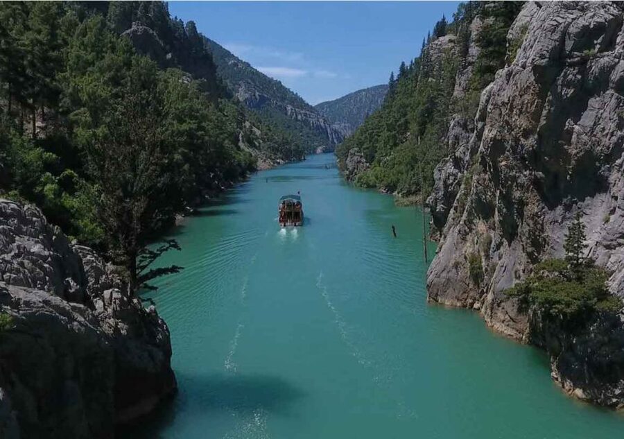 Green Canyon: Boot Tour with Lunch, Soft Drinks, & Transfer - Open buffet lunch with mountain views, plus soft drinks that matter