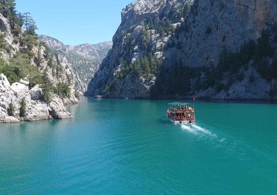 Green Canyon: Boot Tour with Lunch, Soft Drinks, & Transfer - What to watch out for: stairs, boarding steps, and music volume