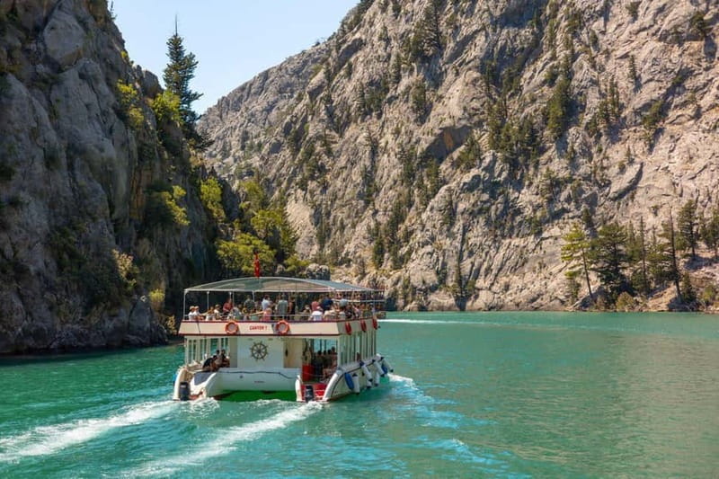 Green Canyon Cruise from Alanya & Side – Explore Nature - Entering Green Canyon: the boat day that runs on calm
