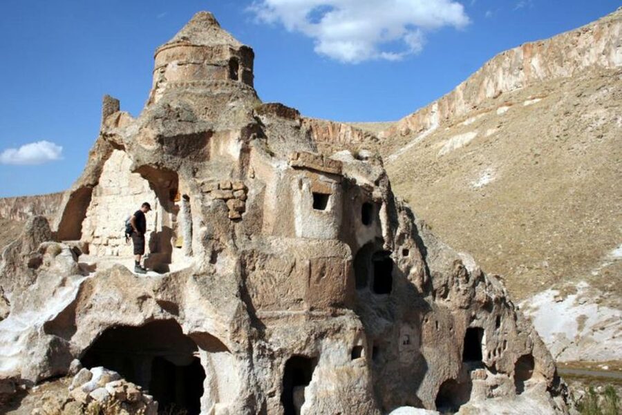 Green Tour to Ihlara Valley with Underground city - Onyx display: useful souvenir shopping, plus a sales stop