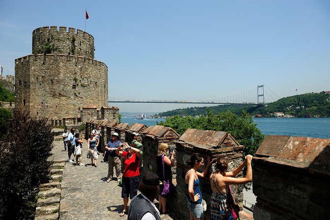 Guided Bosphorus & Black Sea Cruise – 4 Stops from Istanbul - Guides, Language, and Why Names Matter for Your Expectations