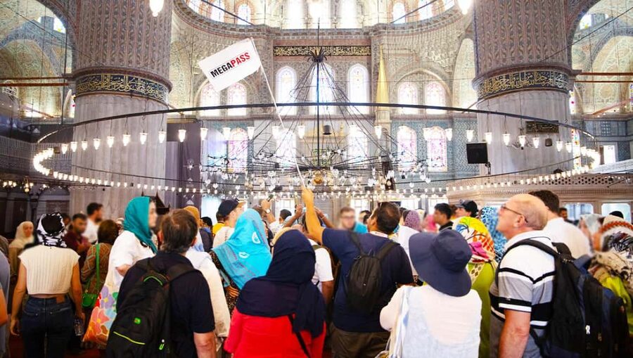 Hagia Sophia & Blue Mosque + Optional Basilica Cistern - A quick 30-minute Sultanahmet District context break