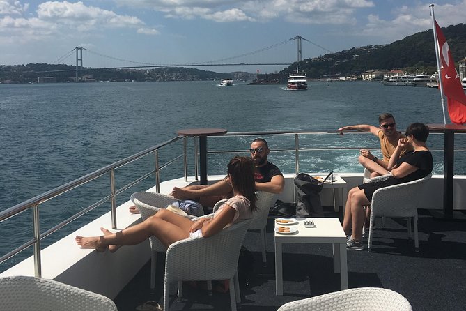 Half-Day Bosphorus Cruise to Black Sea from Istanbul with Lunch - What This Half-Day Cruise Feels Like on the Clock