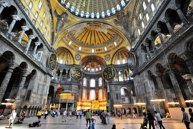 Highlights of Istanbul with Private Tour Guide Zerrin - How the day flows, and why you’ll actually enjoy the walking