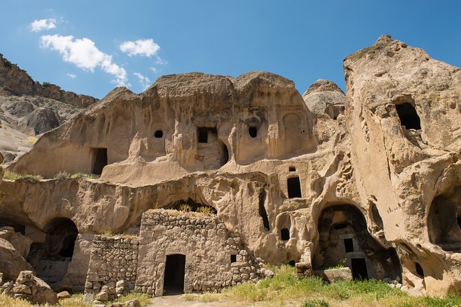 Hiking and Underground City Tour - Kaymakli underground city vs Derinkuyu: pick your tolerance