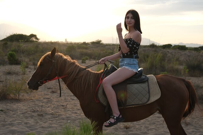 Horse back Riding in Antalya - Photos by the sea: what to expect and what costs extra
