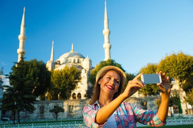 Imperial Istanbul Half-Day Tour: Hagia Sophia and Grand Bazaar - Carpet weaving stop: where the day can shift from history to sales