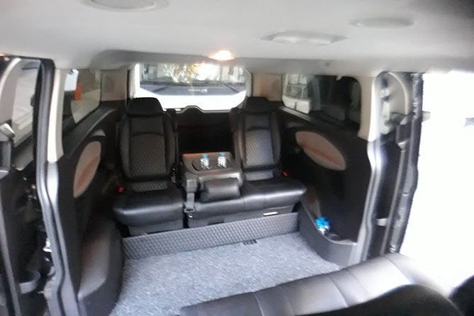 IST Airport Transportation - Inside the Vehicle: A/C Comfort, Cleanliness, and Small Perks