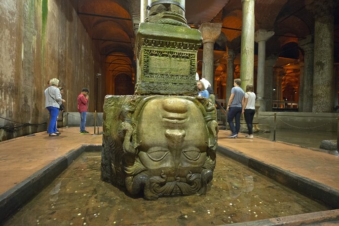 Istanbu City Walk: Topkapi Palace, Harem, & Basilica Guided Tour - Basilica Cistern in 30 minutes: Medusa heads and the mood lighting
