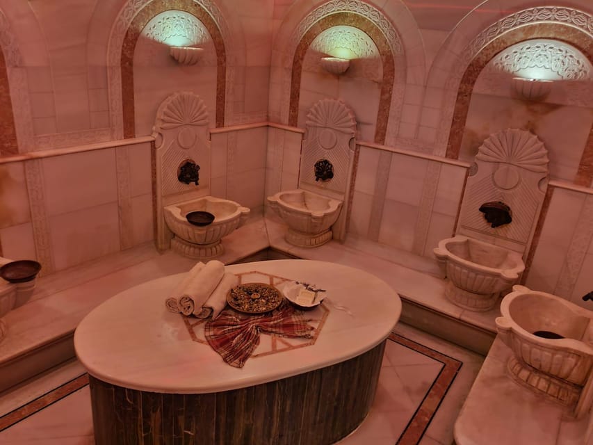 Istanbul: Acemoglu Historical Turkish Bath w/Private Options - Where to go in the Old City, and why timing around landmarks helps