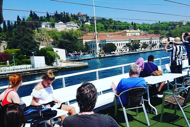 Istanbul Afternoon Bosphorus Cruise with Asian Side Stop - Asian Side Stop: Küçüksu Palace vs Rumeli Fortress
