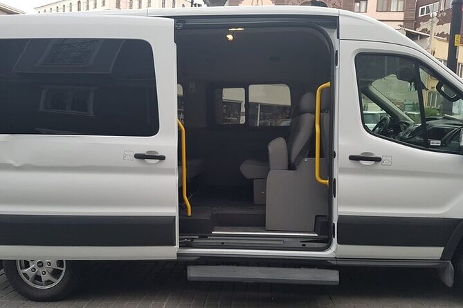 Istanbul Airport Private VIP Transfers Hotels and Cruise Port - Finding your pickup fast: meeting points, doors, and short walks