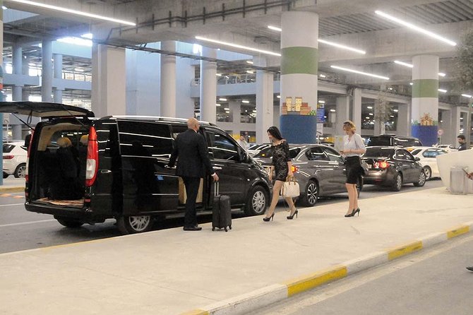 Istanbul Airport Transfer - One Way - English, cash, and the small issues to plan for