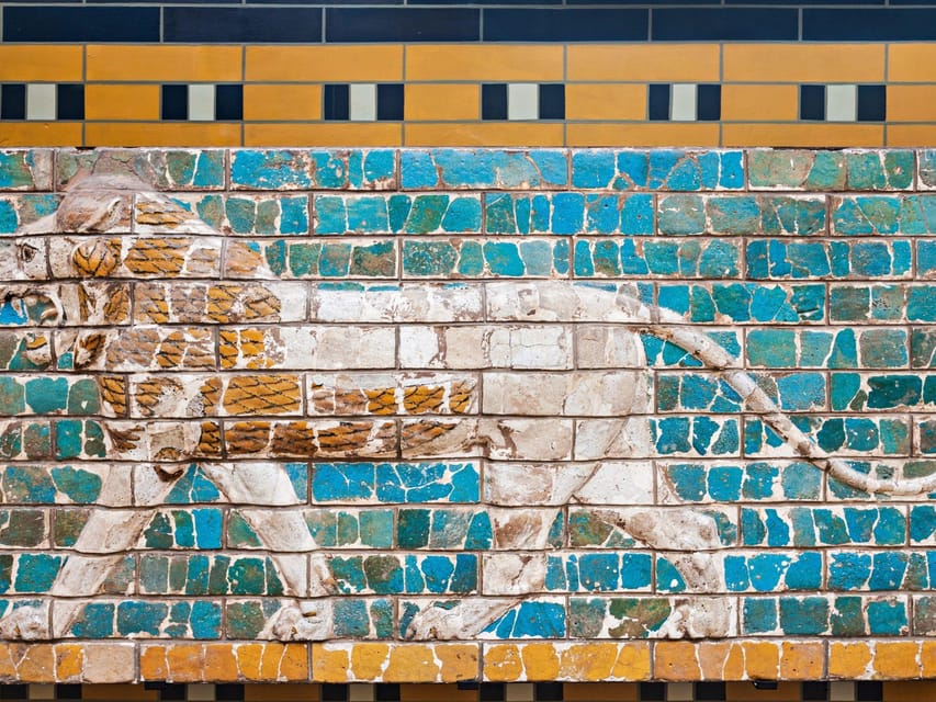Istanbul Archaeological Museums Entry Ticket & Audio Guide - Using the audio guide so it actually helps