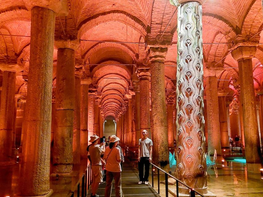 Istanbul: Basilica Cistern Walking Tour with Entry Ticket - Architecture + photos: where the guide makes the difference