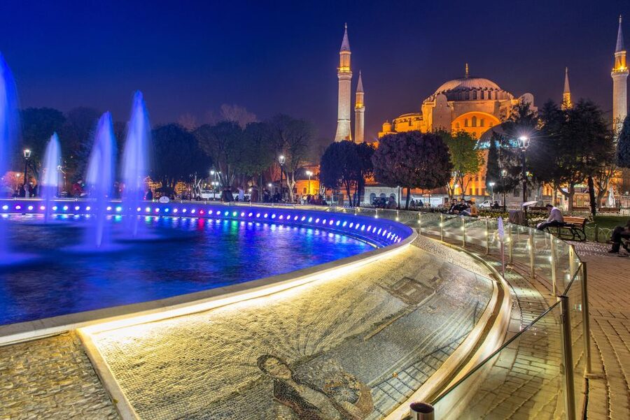 Istanbul: Best of the City Private Full-Day Walking Tour - A private Sultanahmet day makes Istanbul easier