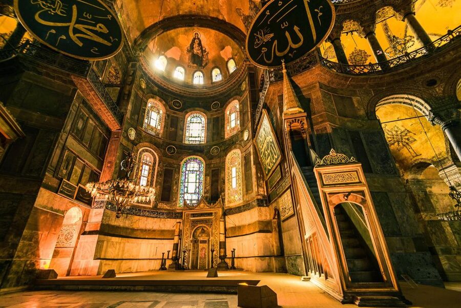 Istanbul: Best of the City Private Full-Day Walking Tour - Hagia Sophia plus Sultanahmet Square: the context-first combo