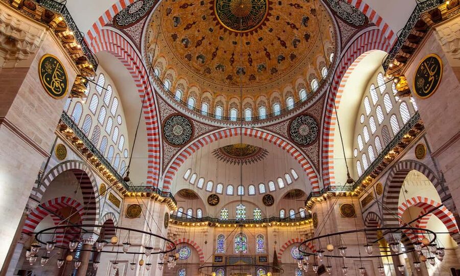 Istanbul: Blue Mosque Guided Tour & Süleymaniye Audio Guide - Why this mosque double-feature makes sense in Istanbul
