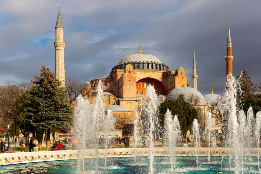 Istanbul: Blue Mosque, Hagia Sophia, & Old Town Walking Tour - Hippodrome obelisks: the political stage before the monuments