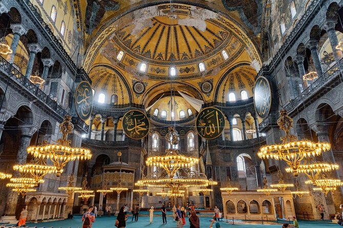 Istanbul: Blue Mosque, Hagia Sophia & opt. Basilica Cistern Tour - Blue Mosque: six minarets, blue tiles, and prayer-time reality