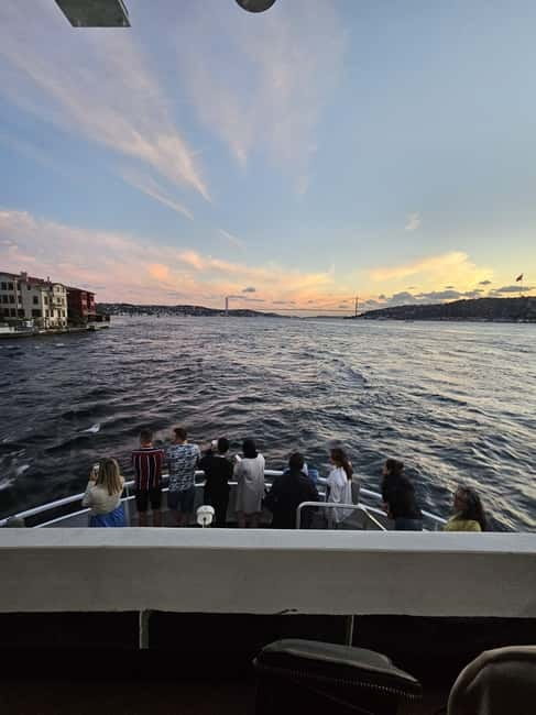 Istanbul Bosphorus: 3-Hour Day Cruise's with Asian Side Stop - Beylerbeyi’s 1-hour stop: what to do with your free time