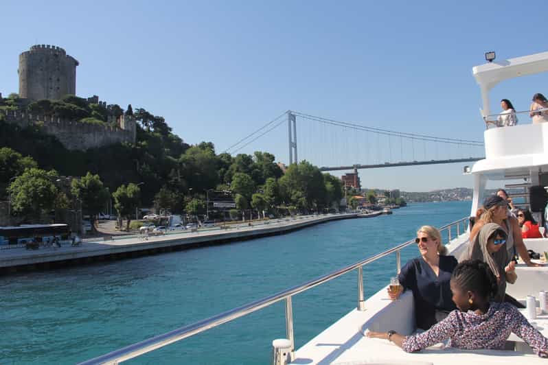 Istanbul: Bosphorus and Black Sea Cruise with Lunch - Reset Your Day With a Kabataş-to-Black-Sea Lunch Cruise