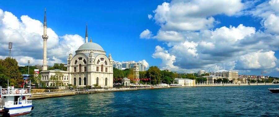 Istanbul: Bosphorus and Black Sea Cruise with Lunch - Fortresses and Crossing Towers: Rumeli and the Big Bridge Chain