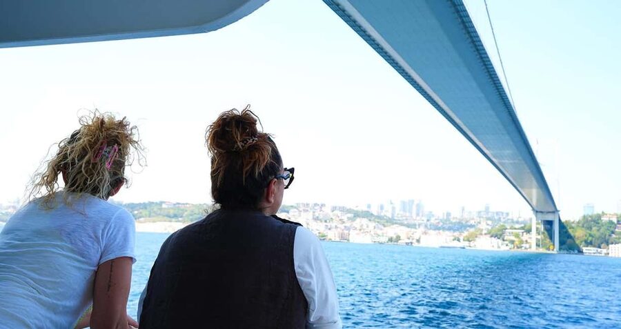 Istanbul: Bosphorus and Golden Horn Tour with Live Guide - Price and Value: How $14 Changes the Math