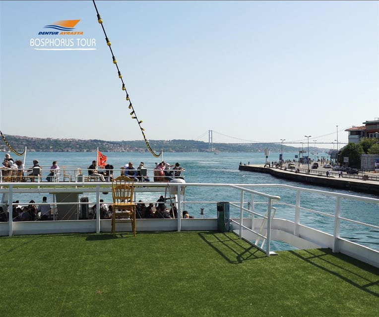 Istanbul: Bosphorus Cruise from Europe or Asia & Audio Guide - Çırağan Palace to Beylerbeyi Palace: the palaces keep coming
