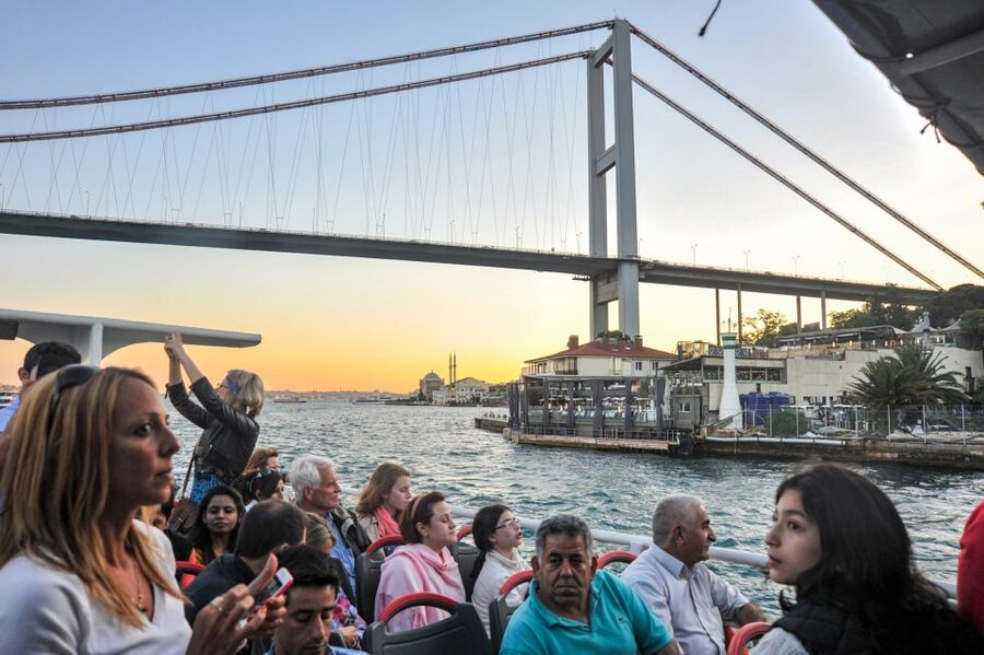 Istanbul: Bosphorus Cruise w/Audio Guide and Sunset Option - Fortresses, Ottoman Landmarks, and the “Bridges Between” Feeling