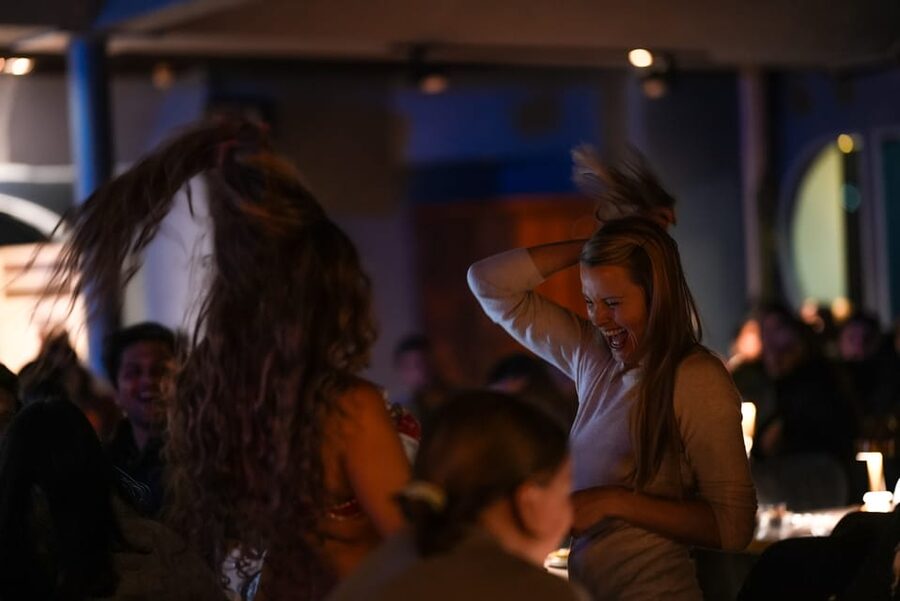 Istanbul: Bosphorus Cruise with Dinner Show - Dinner, Drinks, and the Private Table Setup