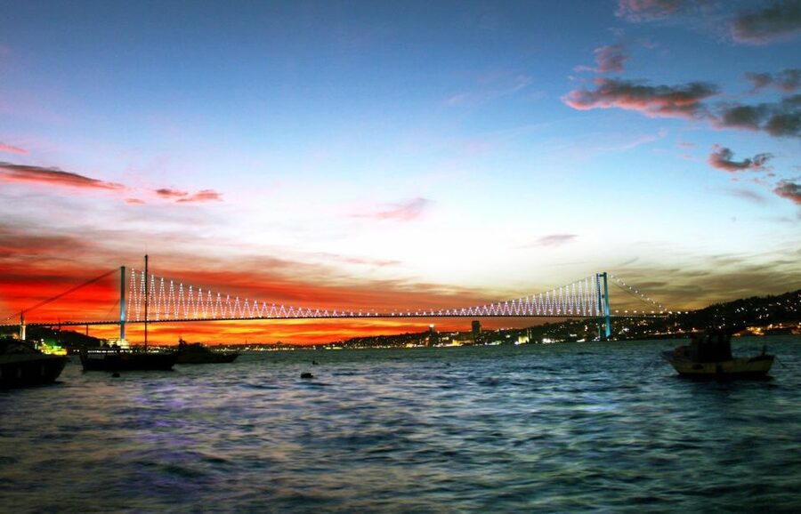 Istanbul Bosphorus Dinner Cruise &Entertainment hotel pickup - Folk Dance and Music: Romany and Anatolian Entertainment