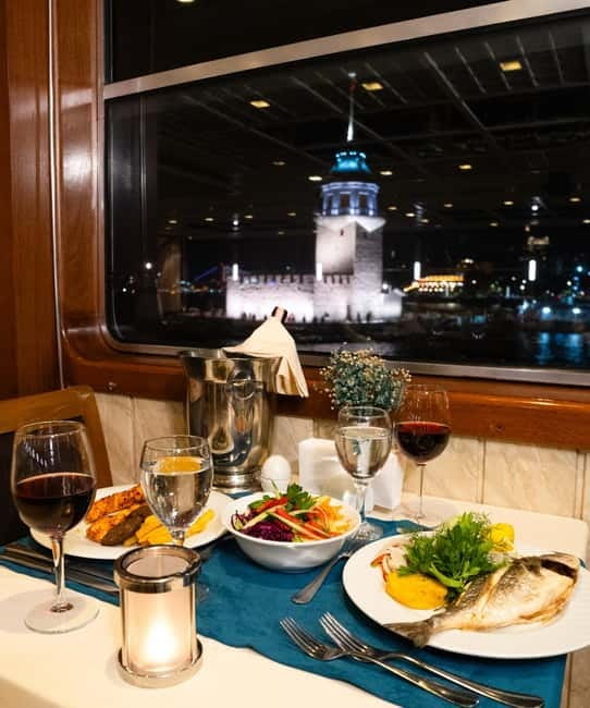 Istanbul: Bosphorus Dinner Cruise & Turkish Night Show - The route in the dark: palaces, fortresses, and bridges you can frame