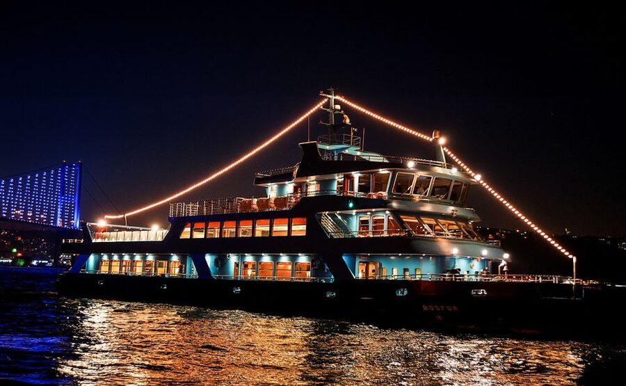 Istanbul: Bosphorus Dinner Cruise w/ Drinks & Entertainment - Key highlights worth your attention