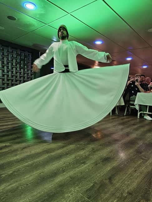 Istanbul: Bosphorus Dinner Cruise with Live Entertainment - Who this cruise suits best, and who should skip it