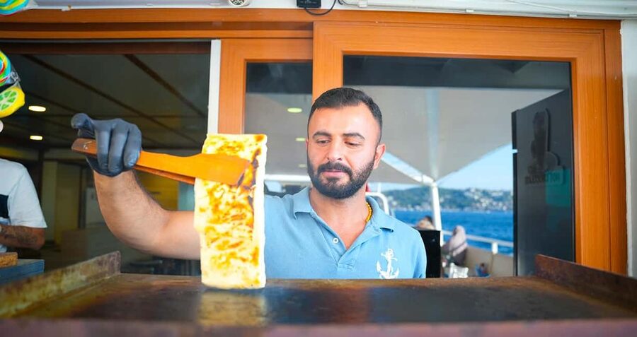 Istanbul: Bosphorus & Golden Horn Cruise Daytime or Sunset - Key things to know before you go