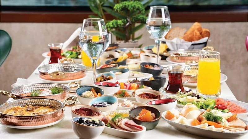 Istanbul: Bosphorus Morning Cruise with Breakfast - The Turkish Breakfast Setup: What You Get and Why It Works on a Boat