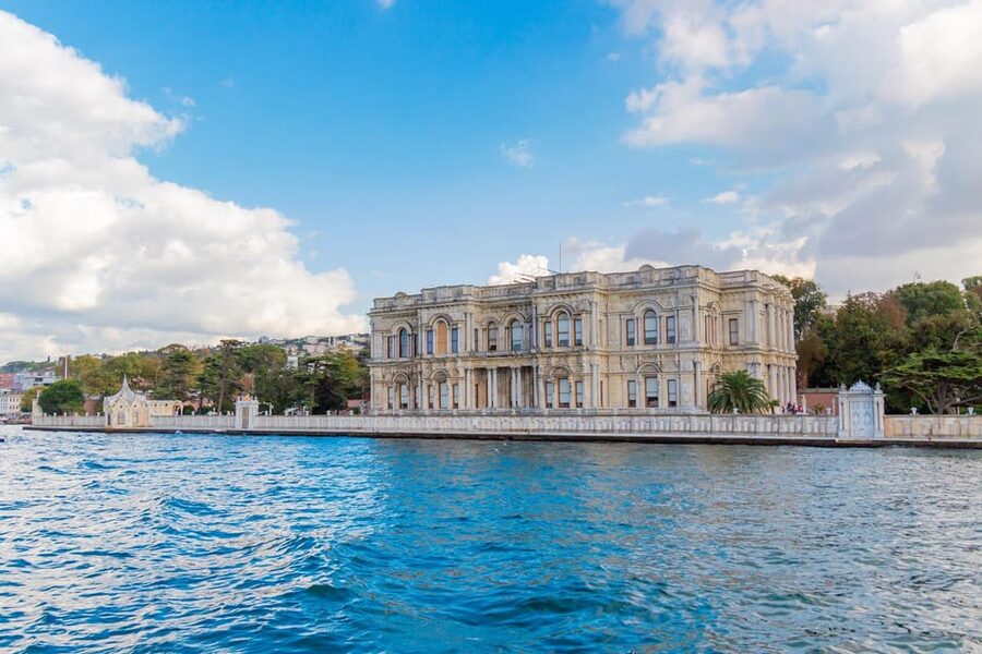 Istanbul: Bosphorus Strait Sightseeing Cruise & Audio Guide - Ortaköy shoreline views: the neighborhood vibe from the water