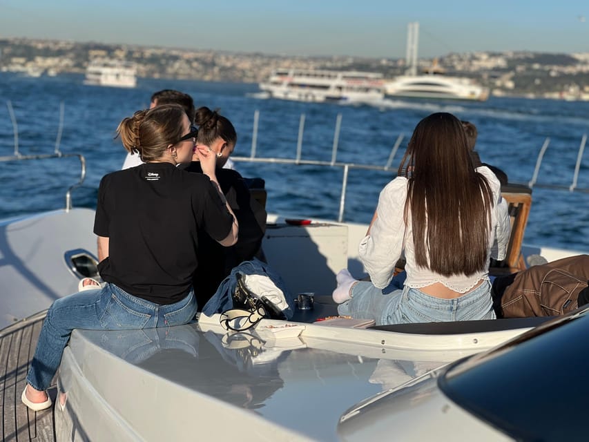 Istanbul: Bosphorus Sunset Cruise on a Luxury Yacht - Key moments worth planning for