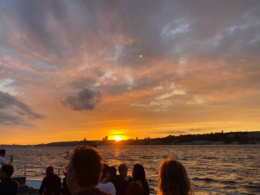 Istanbul: Bosphorus Sunset Cruise with Snacks and Wine - Snacking, Coffee, Lemonade, and the Wine Included